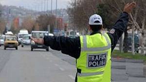 Ankara'da Arac Trafigine Kapatılacak Yollar 