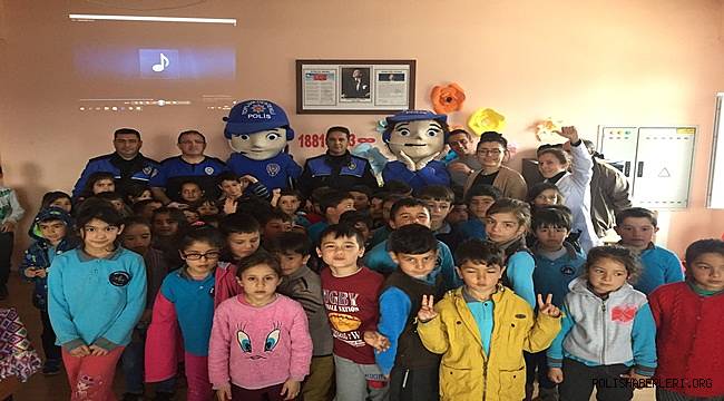 Antalya Polisi Öğrencilere Güvenlik Konularında Bilgilendirmeler Yaptı