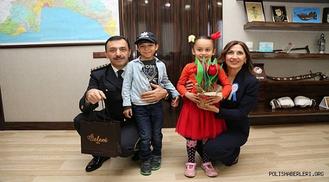 Antalya'da Çocuklar Emniyet Müdürünü Ziyaret Ederek 10 Nisan Polis Günü’nü Kutladı