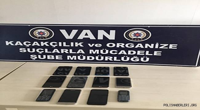 Van'da Gümrük Kaçağı Cep Telefonu Ele Geçirildi 