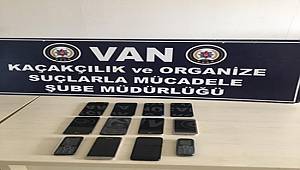 Van'da Gümrük Kaçağı Cep Telefonu Ele Geçirildi