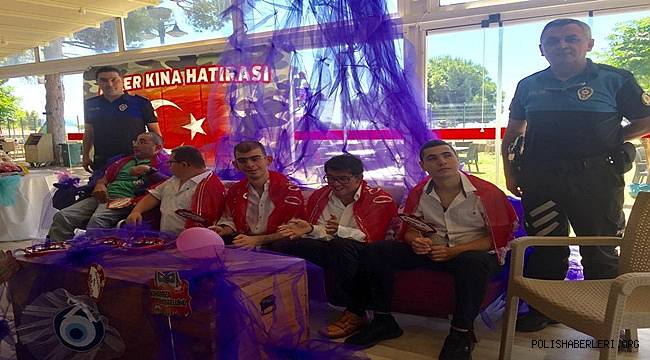 Antalya Polisi Engelli Gençlerimiz İçin Düzenlenen Temsili Asker Kına Töreni’ne Katıldı 