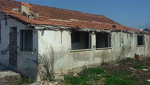 Muratpaşa İlçesinde Uyuşturucu Bağımlılarının Mekanı Haline Gelen Bina İle İlgili Çalışma Yapıldı