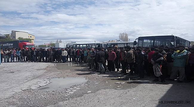 Van'da Göçmen Kaçakçılığıyla Mücadele Devam Ediyor