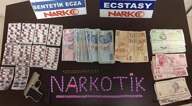 BALIKESİR'DE CEZAEVİ FİRARİSİ UYUŞTURUCU SATARKEN YAKALANDI. 