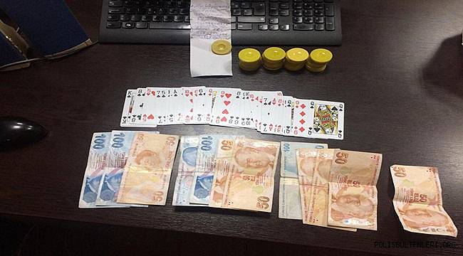 Balıkesir'de Kumar Oynamak, Kumar Oynanması için Yer ve İmkan Sağlamak suçundan 5 kişi yakalandı