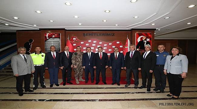 Emniyet Genel Müdürümüz Sayın Celal Uzunkaya Kırıkkale İl Emniyet Müdürlüğünü Ziyaret Etti 