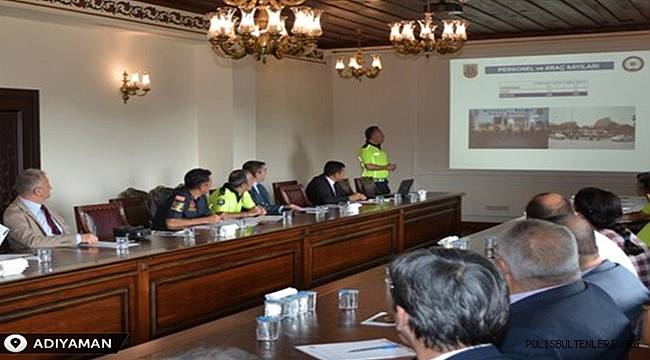 81 İlde Valiler Başkanlığında Eş Zamanlı Trafik Değerlendirme Toplantısı Gerçekleştirildi 