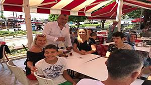 Antalya Yat Limanında Gezi İçin Bekleyen Otizmli Bireyler ve Ailelerine Kafe 155'de Kahvaltı Etkinliği Düzenlendi