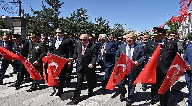 ATATÜRK’ÜN ERZURUM’A GELİŞİNİN 100’NCÜ YILDÖNÜMÜ TÖRENLERLE KUTLANDI 