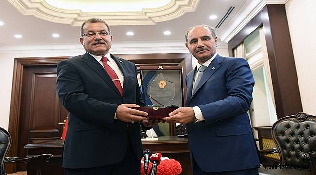Emniyet Genel Müdürü Sayın Celal Uzunkaya’nın Görevini Şırnak Valisi Sayın Mehmet Aktaş’a Devretmesi Münasebetiyle Tören Düzenlendi 