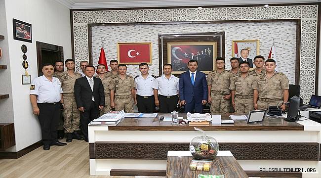 Emniyet Müdürümüz Sayın Mehmet Murat ULUCAN Jandarma Sahil Güvenlik Akademi Öğrencilerini Makamında Kabul Etti 