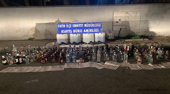 Fatih ilçesi Aksaray Mahallesinde bulunan bir otelde ruhsatsız tabanca ve çok sayıda kaçak içki  Ele Geçirildi