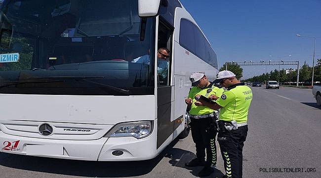 Ülke Genelinde Tur Taşımacılığı Yapan Araçların Denetimi Gerçekleştirildi 