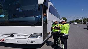 Ülke Genelinde Tur Taşımacılığı Yapan Araçların Denetimi Gerçekleştirildi