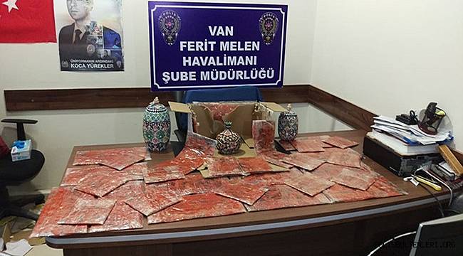 Van'da 9 Kilo Afyon Sakızı Ele Geçirildi 