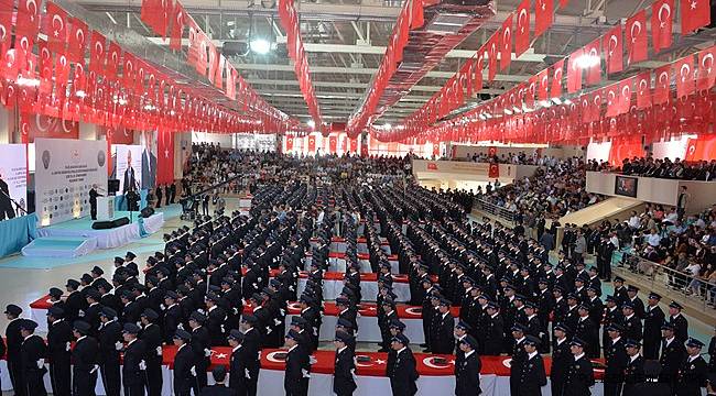 A. Gaffar Okkan Polis Meslek Eğitim Merkezi Müdürlüğünde 23. Dönem Mezuniyet Töreni Düzenlendi 