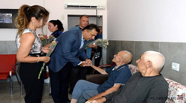 Antalya Emniyet Müdürü Mehmet Murat ULUCAN ve Eşi Kurban Bayramı Münasebetiyle Huzurevini ve Şehit, Gazi ve Vefat Eden Personelin Aileleri’ni Ziyaret Etti 