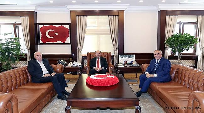 Sayın Ahmet Cemil Tunç ve Sayın Hamdi Tunç, Emniyet Genel Müdürümüz Sayın Mehmet Aktaş’ı Makamında Ziyaret Etti 