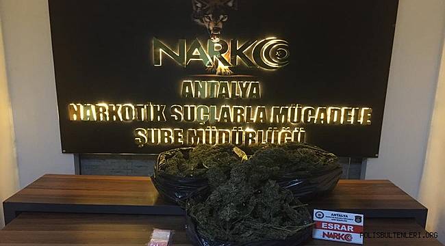 Şok Uygulama Esnasında Durdurulan Araçta Uyuşturucu Madde Ele Geçirildi 