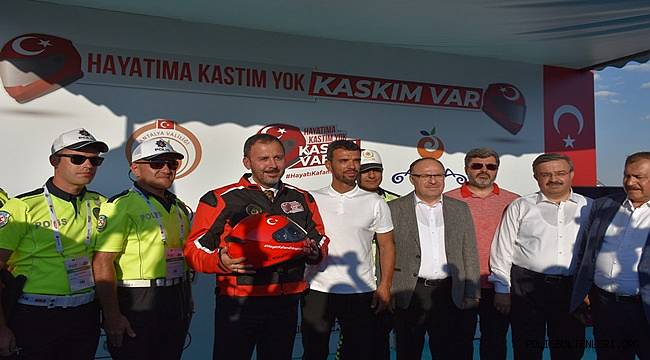 Afyon İlinde Düzenlenen Dünya Motocross Şampiyonası’nda “Hayatıma Kastım Yok, Kaskım Var Projesinin Tanıtımı Yapıldı 