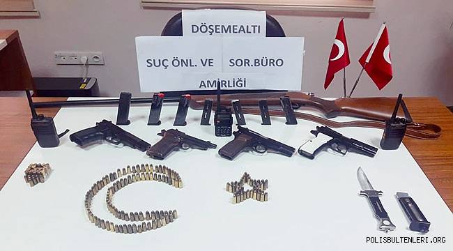 Antalya'nın Döşemealtı İlçesinde Tehdit ve Gasp Şüphelileri Yakalandı
