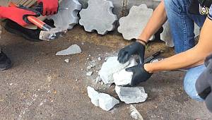 Antalya'da Kargo Şirketi Aracılığıyla Gönderilen Pakette Parke Taşlarınını İçine Gizlenmiş Eroin Ele geçirildi 