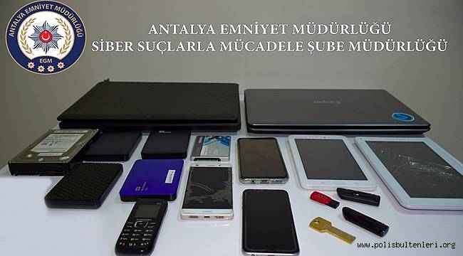 Kendilerini Savcı Ve Yargıtay Üyesi Olarak Tanıtarak Dolandırıcılık Yapan Şüpheli Şahıslar Siber Suçlarla Mücadele Polislerince Yakalandı 