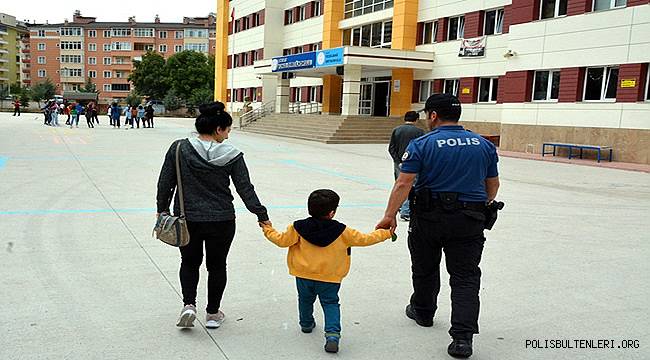 Ülke Genelinde “Çocuk ve Gençlerin Korunmasına Yönelik Okul Çevreleri ile Servis Araçları Denetim Uygulaması’’ Gerçekleştirildi 
