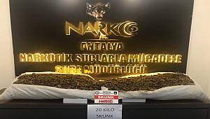 Yol Aramasında 20 Kilo Skunk Maddesi Ele Geçirildi 
