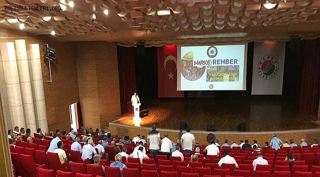 Antalya’da  Uyuşturucu İle Mücadelede Okul Servis Şoförlerine NARKOREHBER  Eğitimi Verildi 