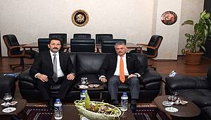 Balıkesir Valimiz Sayın Ersin YAZICI' nın İl Emniyet Müdürümüze Hayırlı Olsun Ziyaretleri