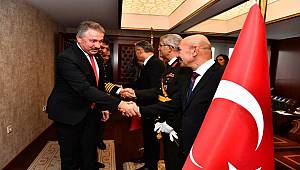 İzmir'de 29 Ekim Cumhuriyet Bayramı Coşku İle Kutlandı