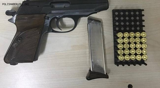 BALIKESİR'DE POLİS 12 ARANAN ŞAHSI YAKALADI 