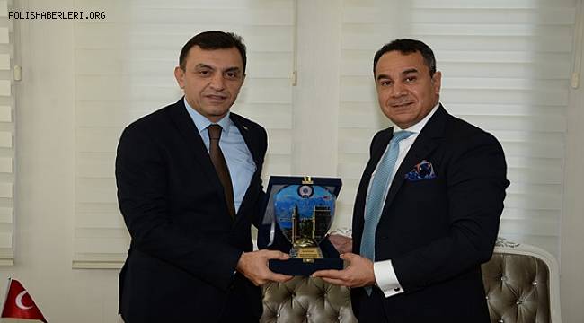 Kuveyt İstanbul Başkonsolosu Beraberindeki Heyet İle Birlikte İl Emniyet Müdürümüzü Ziyaret Etti 