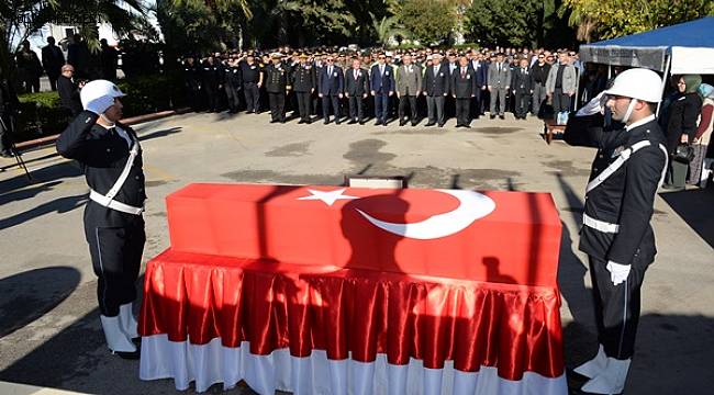 Görevi başında kalp krizi geçirerek hayatını kaybeden polis memleketine uğurlandı
