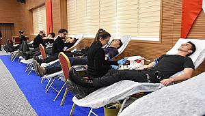 Antalya Polisi Türk Kızılayı Tarafından Başlatılan Kan Bağışı Kampanyasına Destek Verdi 