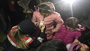 Jandarma Ekipleri Deprem Bölgesinde Çalışmalarına Aralıksız Devam Ediyor 