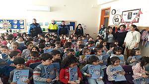 Antalya Polisi Öğrenci Ve Öğretmenlere Bilgilendirme Semineri Düzenledi