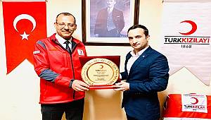 Türk Kızılayı’ndan Taner Akkuş’a Teşekkür Plaketi 