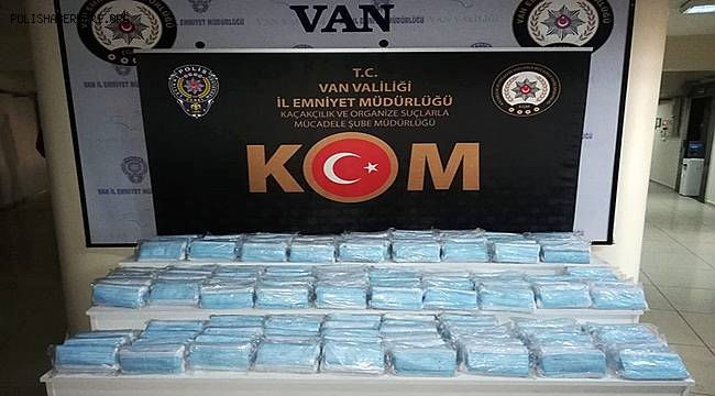 Van'da Gümrük Kaçağı Tıbbi Maske Ele Geçirildi