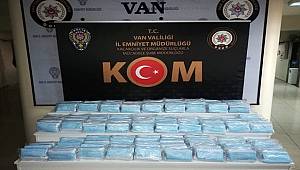 Van'da Gümrük Kaçağı Tıbbi Maske Ele Geçirildi