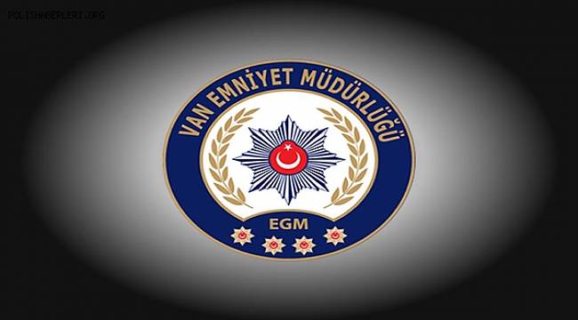 Van'da İkna Yoluyla Teslim Olan İki Terörist Ailelerine Kavuştu 