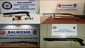 BALIKESİR'DE POLİS 5 SİLAH ELE GEÇİRDİ. 