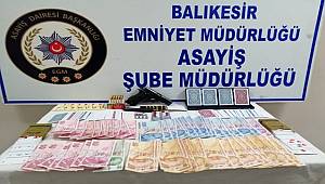 DIŞARIDAN EV İÇERİDEN KUMARHANE