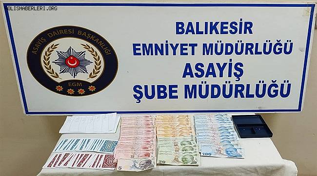 BALIKESİR'DE KUMARHANEYE ÇEVRİLEN EVE POLİS BASKINI! 