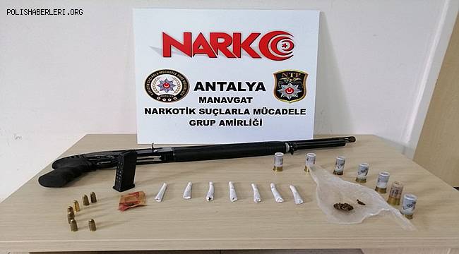 Manavgat İlçesinde Bir Araçta Yapılan Aramada Uyuşturucu Madde Ele Geçirildi 