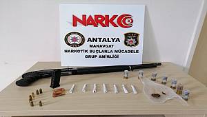 Manavgat İlçesinde Bir Araçta Yapılan Aramada Uyuşturucu Madde Ele Geçirildi 