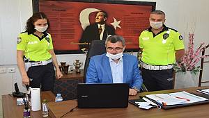 Antalya'da Trafik Polisleri EBA Canlı Sınıf Uygulamasına Katıldı