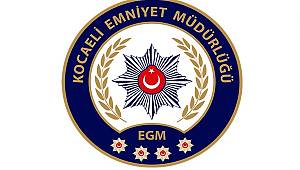 Bir Banka Şubesi İçinde Zorla İşlem Yaptırmaya Çalışan Bir Şahsın Olduğuna Dair İhbar 